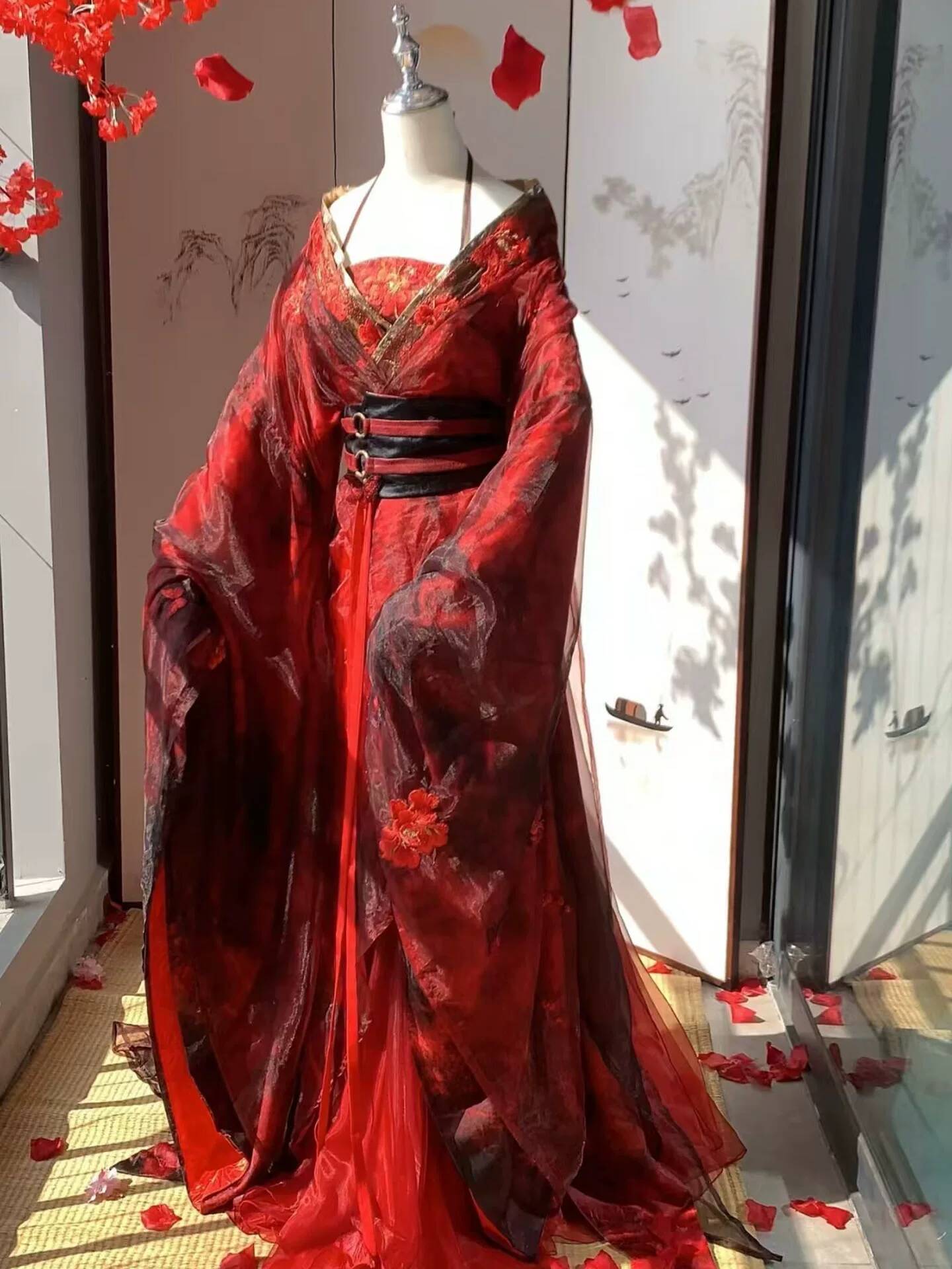 Embroidery Red - Nuovo Hanfu Rosso Datura da Donna,