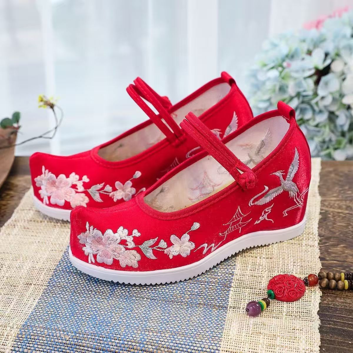 Embroidery Red - Scarpe da donna ricamate interne maggiorate