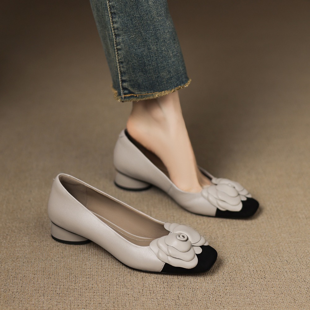 Scarpe singole con fiori alla  - Embroidery Flat Shoes recensione e prezzo