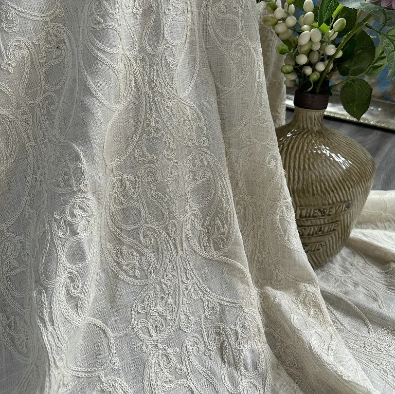 Tessuto base in puro lino con  - Embroidery Chain Stitch recensione e prezzo