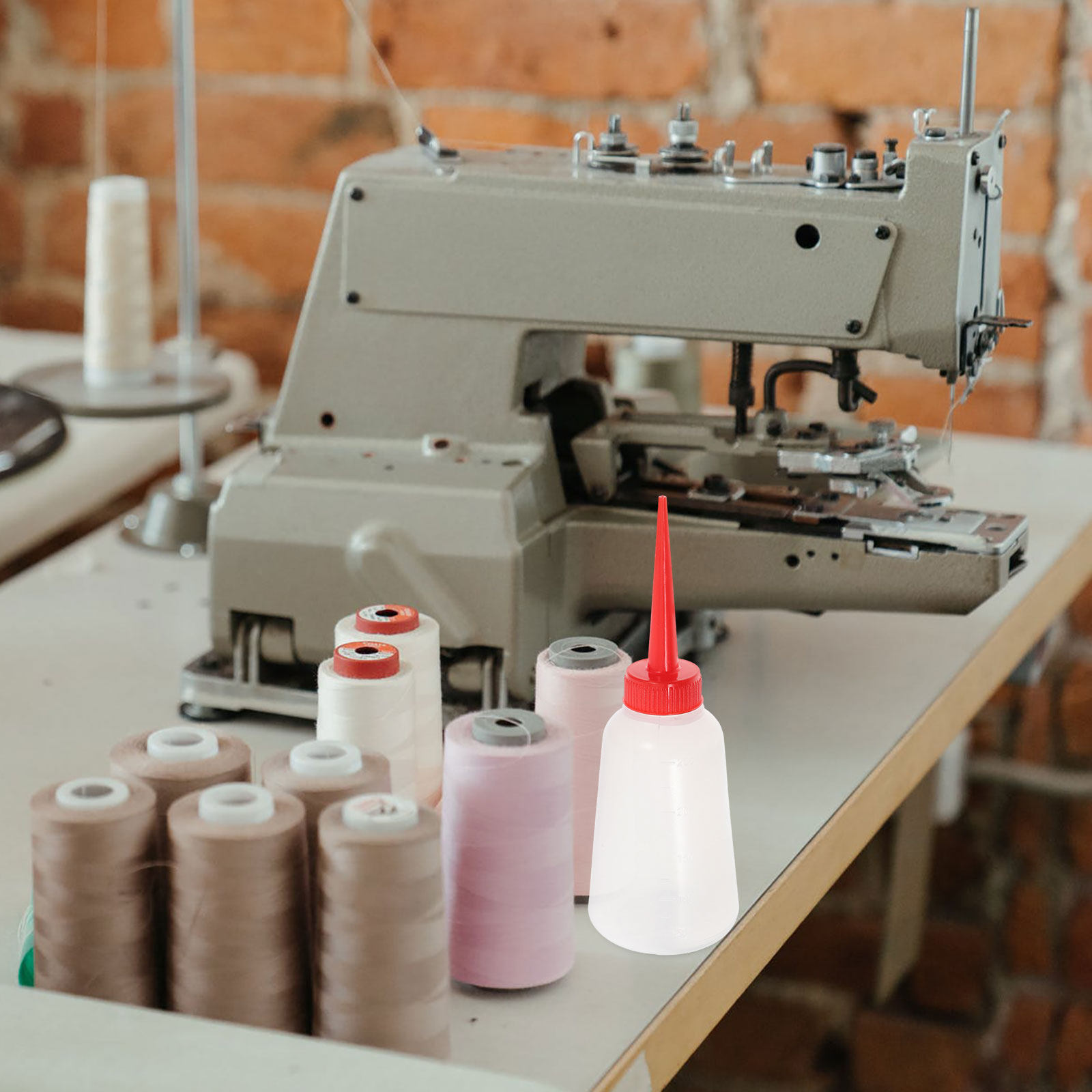 2 Pezzi di Flaconi in Plastica - Embroidery Red recensione e prezzo