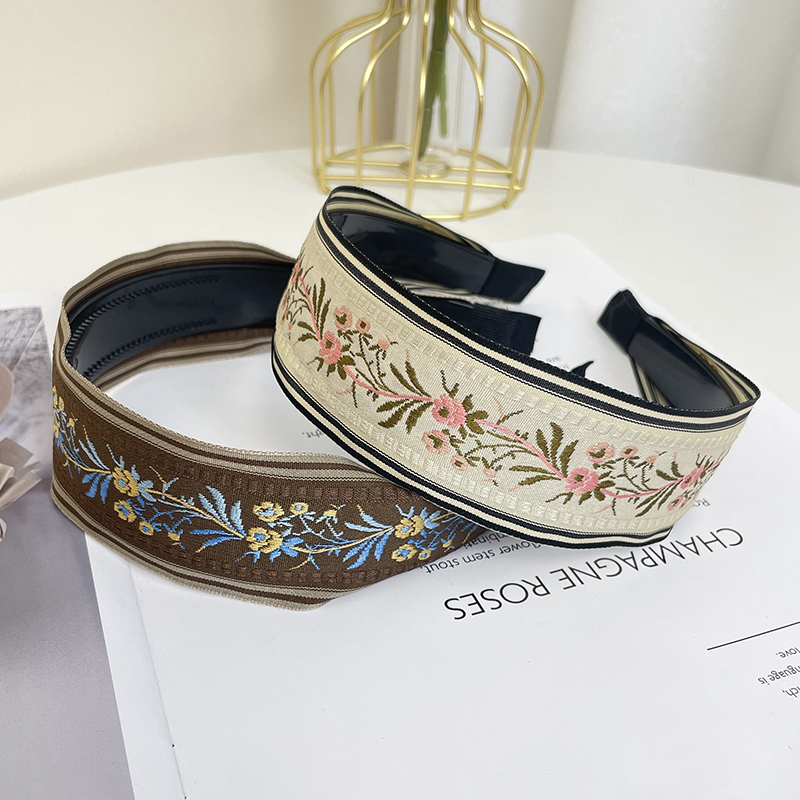 Nuovo Hairhoop Moda Retro Rica - Embroidery Hub recensione e prezzo