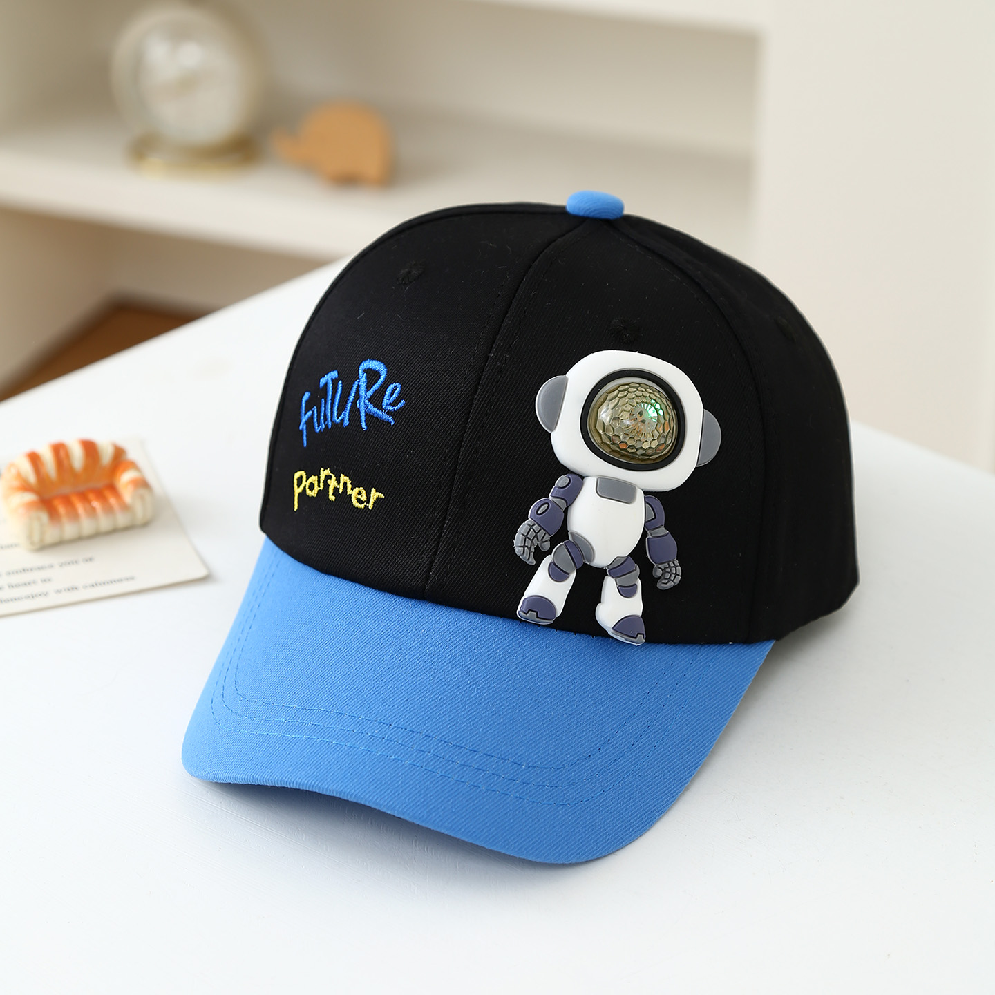 Bambola Robot in Gomma Morbida - Embroidery Cap recensione e prezzo