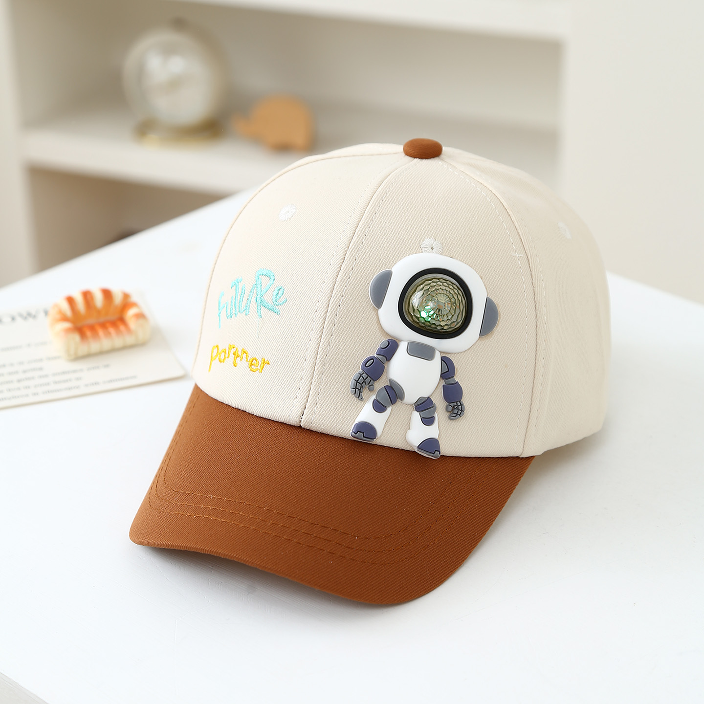 Bambola Robot in Gomma Morbida - Embroidery Cap recensione e prezzo