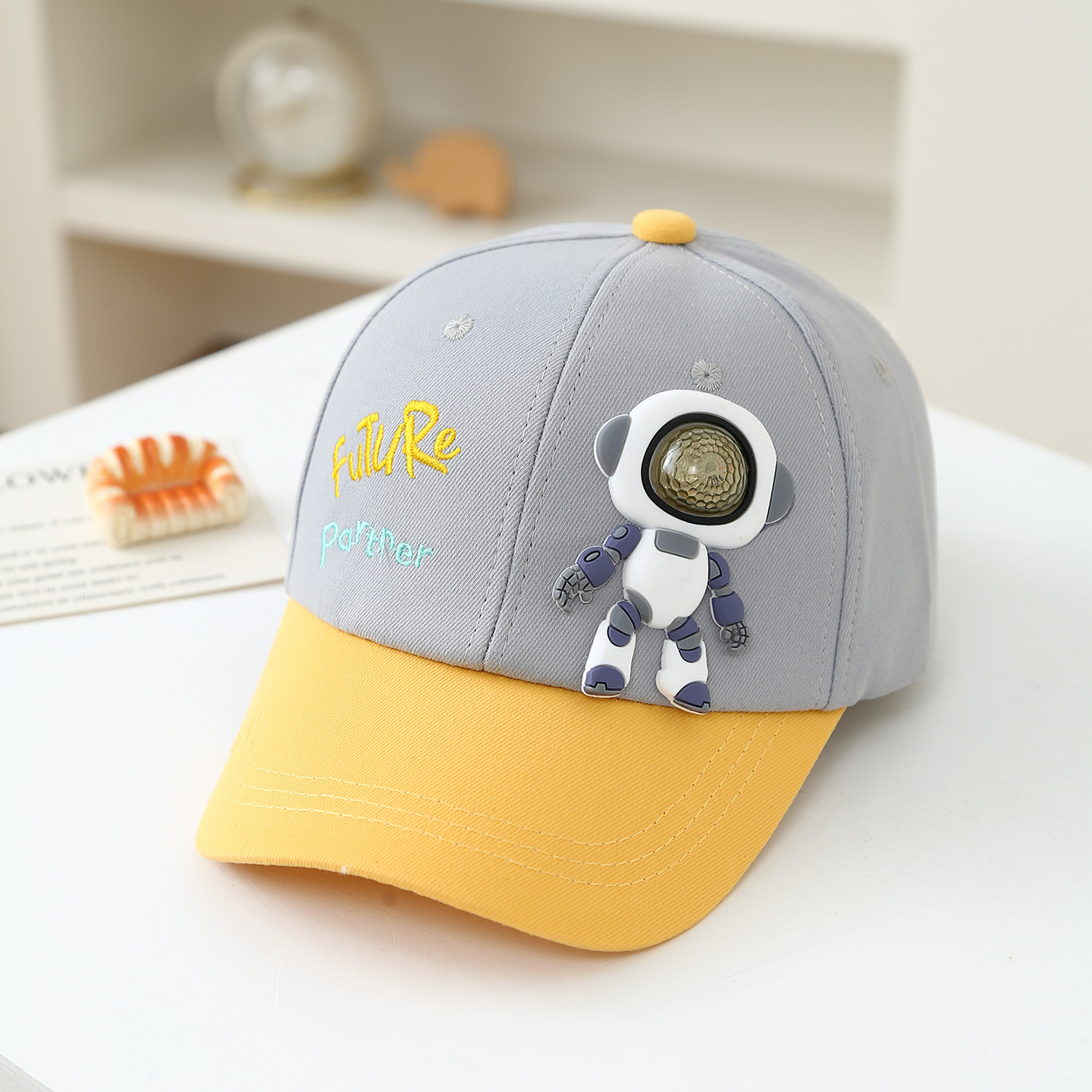 Bambola Robot in Gomma Morbida - Embroidery Cap recensione e prezzo