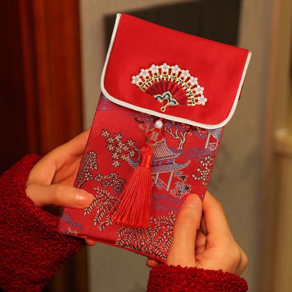 Busta Rossa in Broccato con Pa - Embroidery Red recensione e prezzo