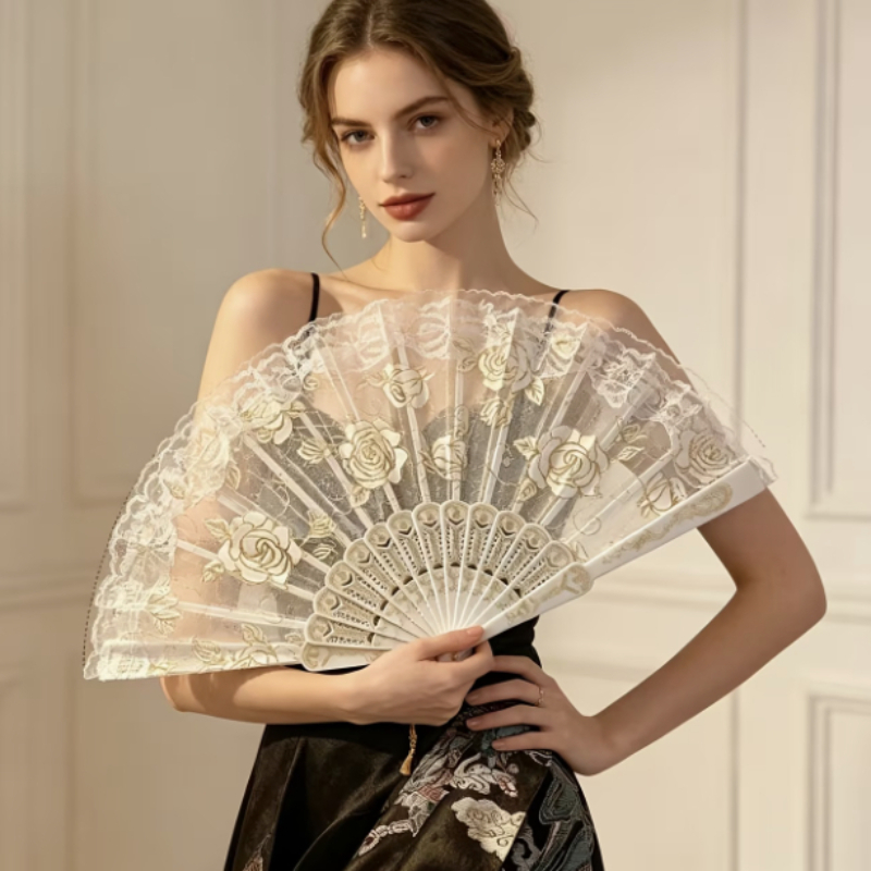 Ventaglio a mano in pizzo nero - Embroidery Gothic recensione e prezzo