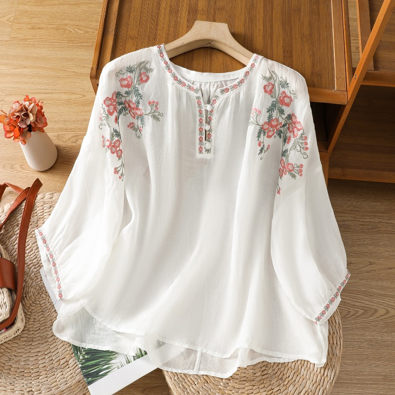 Abbigliamento da donna in stil - Embroidery Uniforms recensione e prezzo