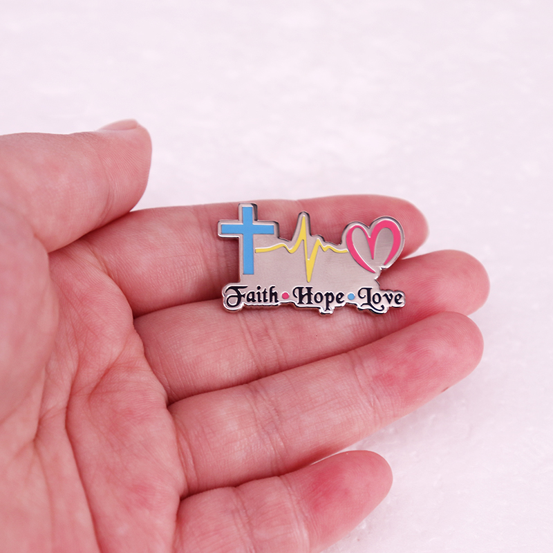 Faith Hope Love Badge religios - Embroidery Jesus recensione e prezzo