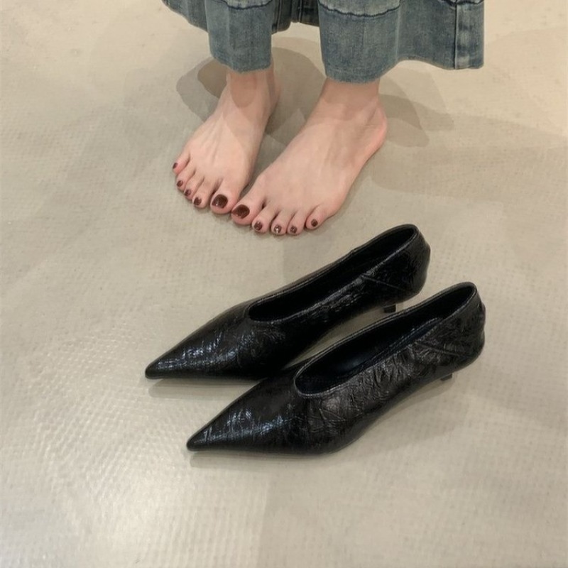 2025 Autunno Nuovo Pendolare V - Embroidery Flat Shoes recensione e prezzo