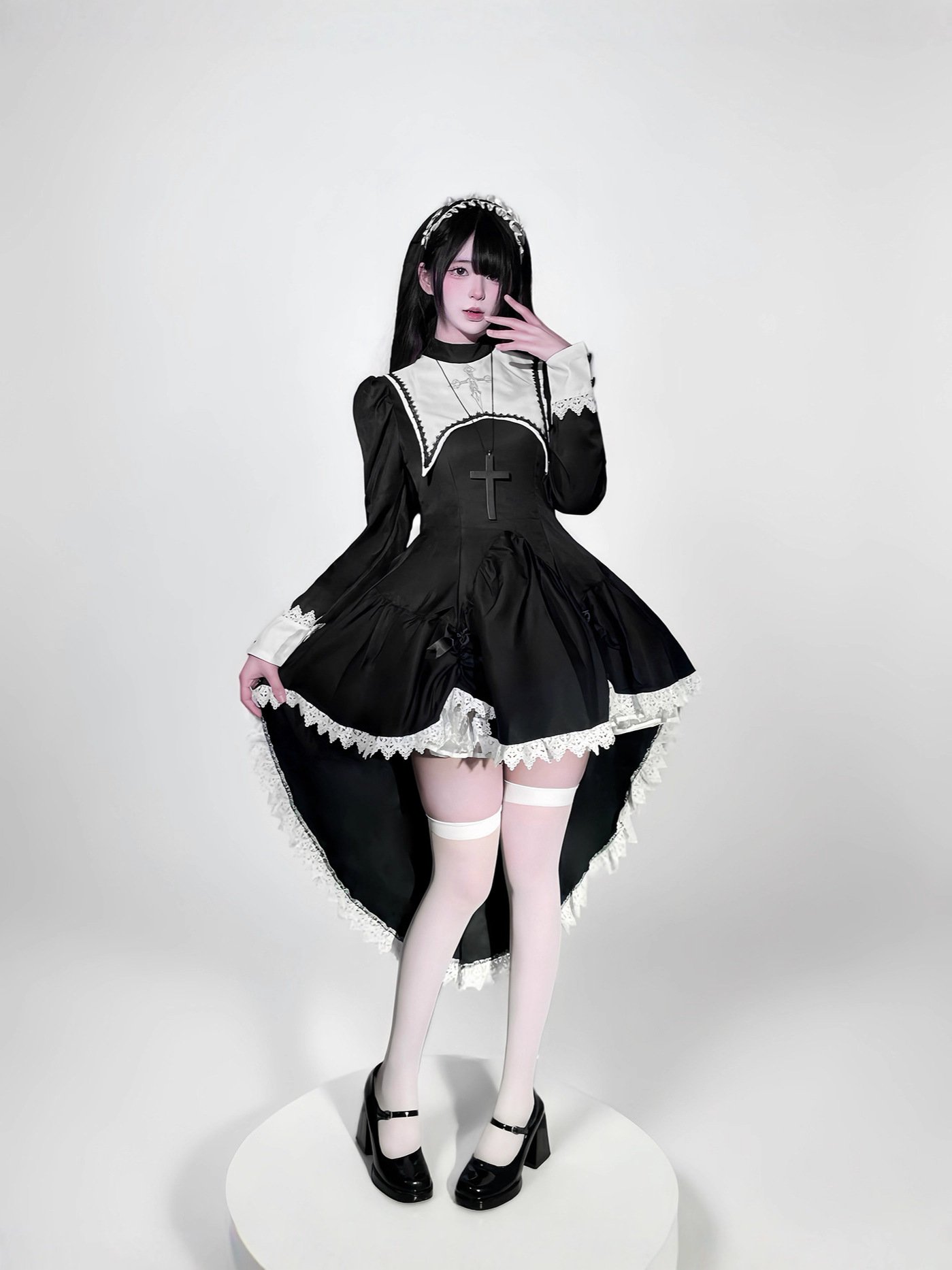 Costume da suora di Halloween  - Embroidery Gothic recensione e prezzo