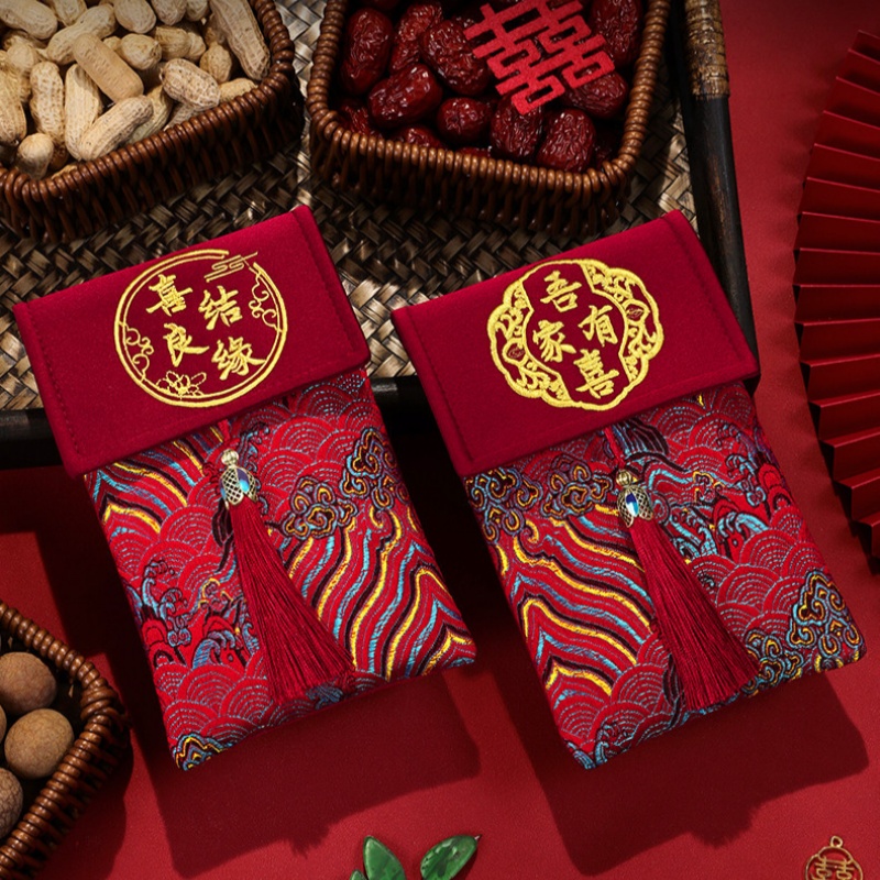 1 Pezzo Busta Rossa in Tessuto - Embroidery Red recensione e prezzo