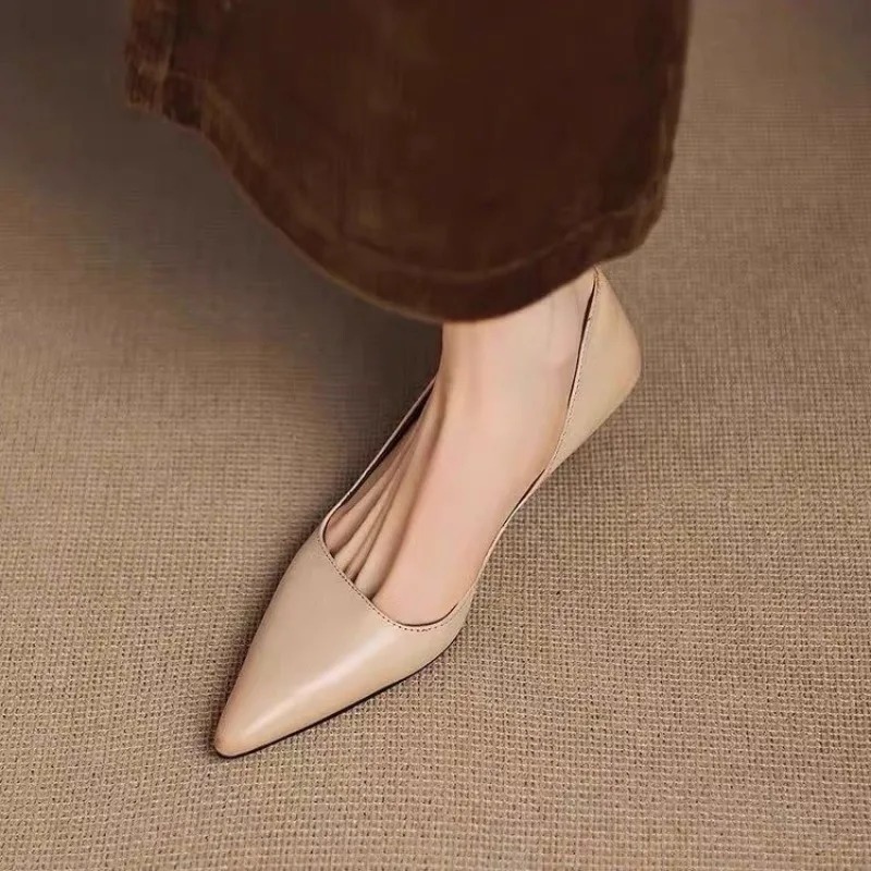Scarpe singole con tacco a spi - Embroidery Flat Shoes recensione e prezzo