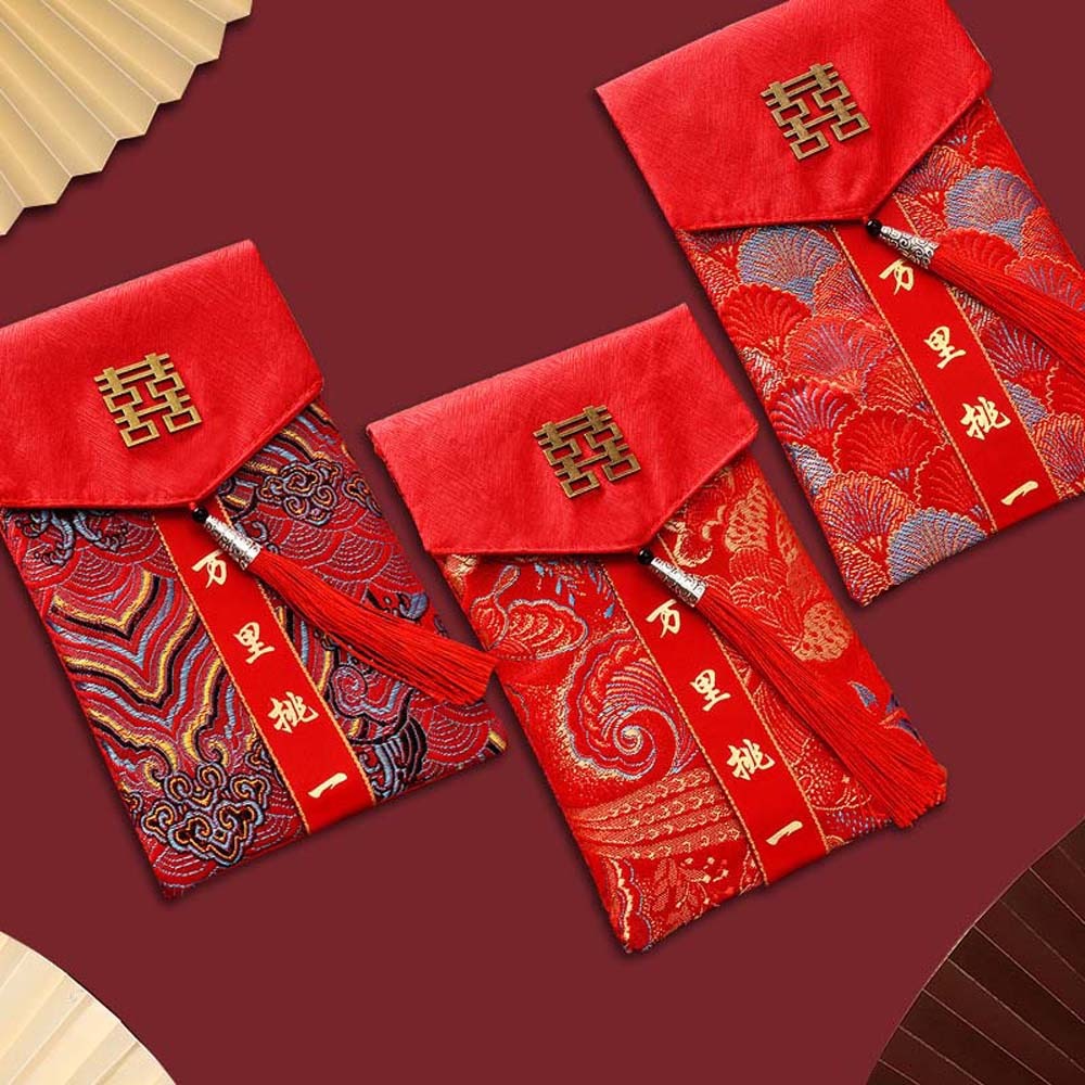 Busta Rossa in Broccato con Pa - Embroidery Red recensione e prezzo
